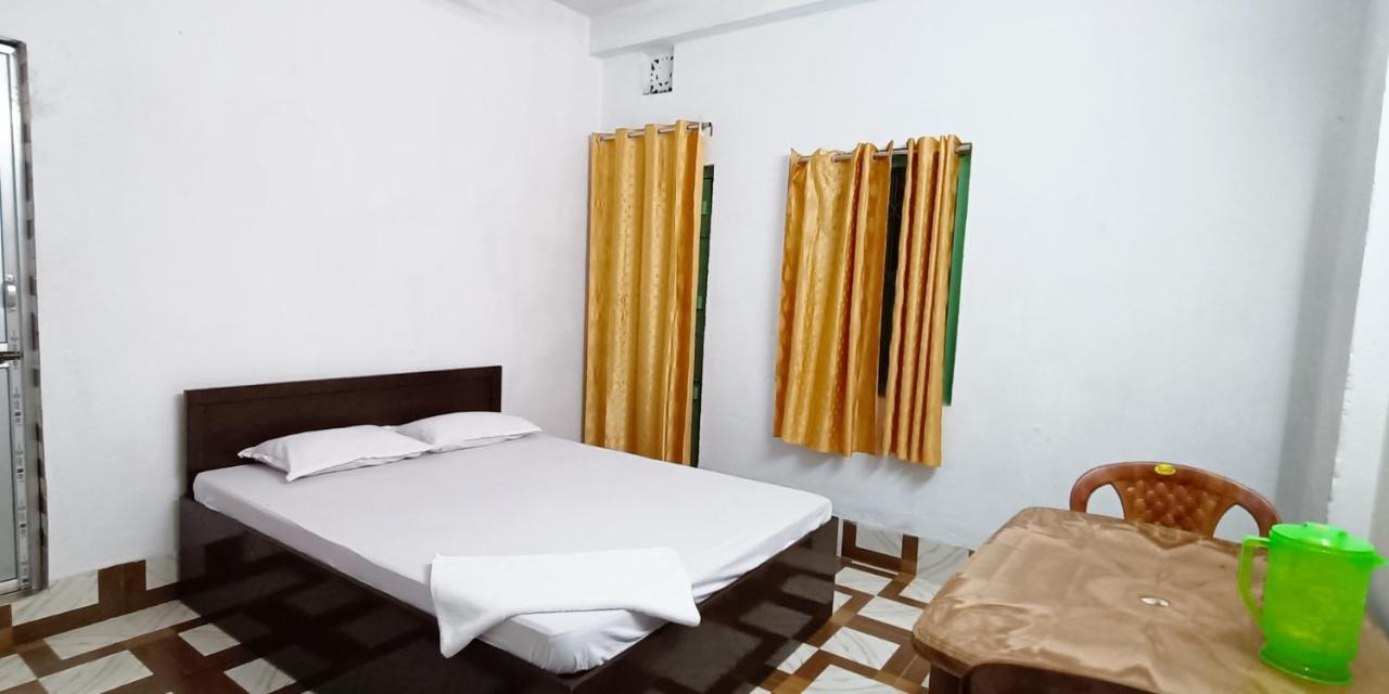 Bagdogra Home Stay - Near Airport Zewnętrze zdjęcie